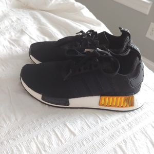 Adidas NMD R1 women sneakers